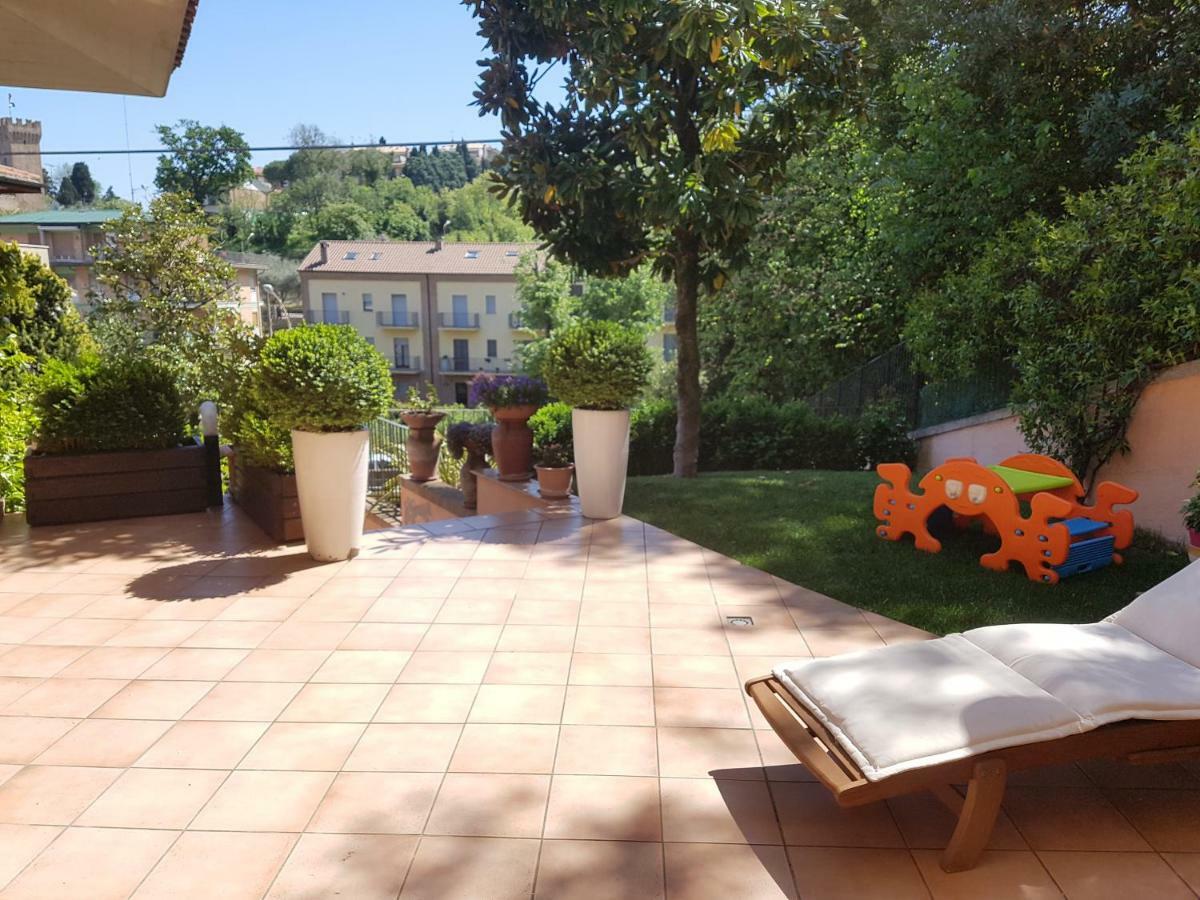 B&B La Casa Di Rita Порто Сан Джорджио Екстериор снимка